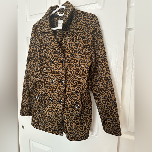 Leopard Print Double-Breasted Jacket - Picture 2 of 11